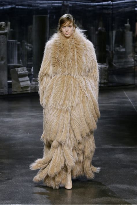 fendi furs 2021|fendi couture 2021.